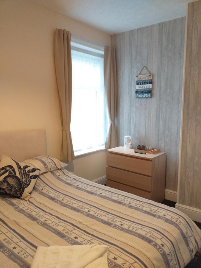 The Clevedon Bed & Breakfast Blackpool Exterior photo